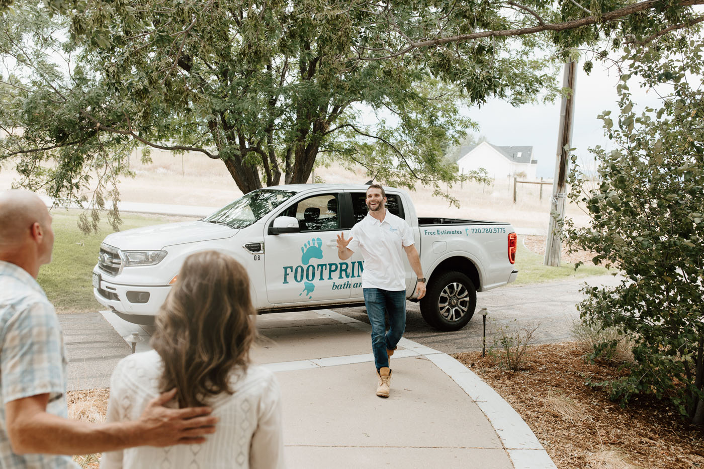 A Footprints Bath and Tile technician arriving at a home to give an estimate on inexpensive bathroom renovations in Columbus, OH.