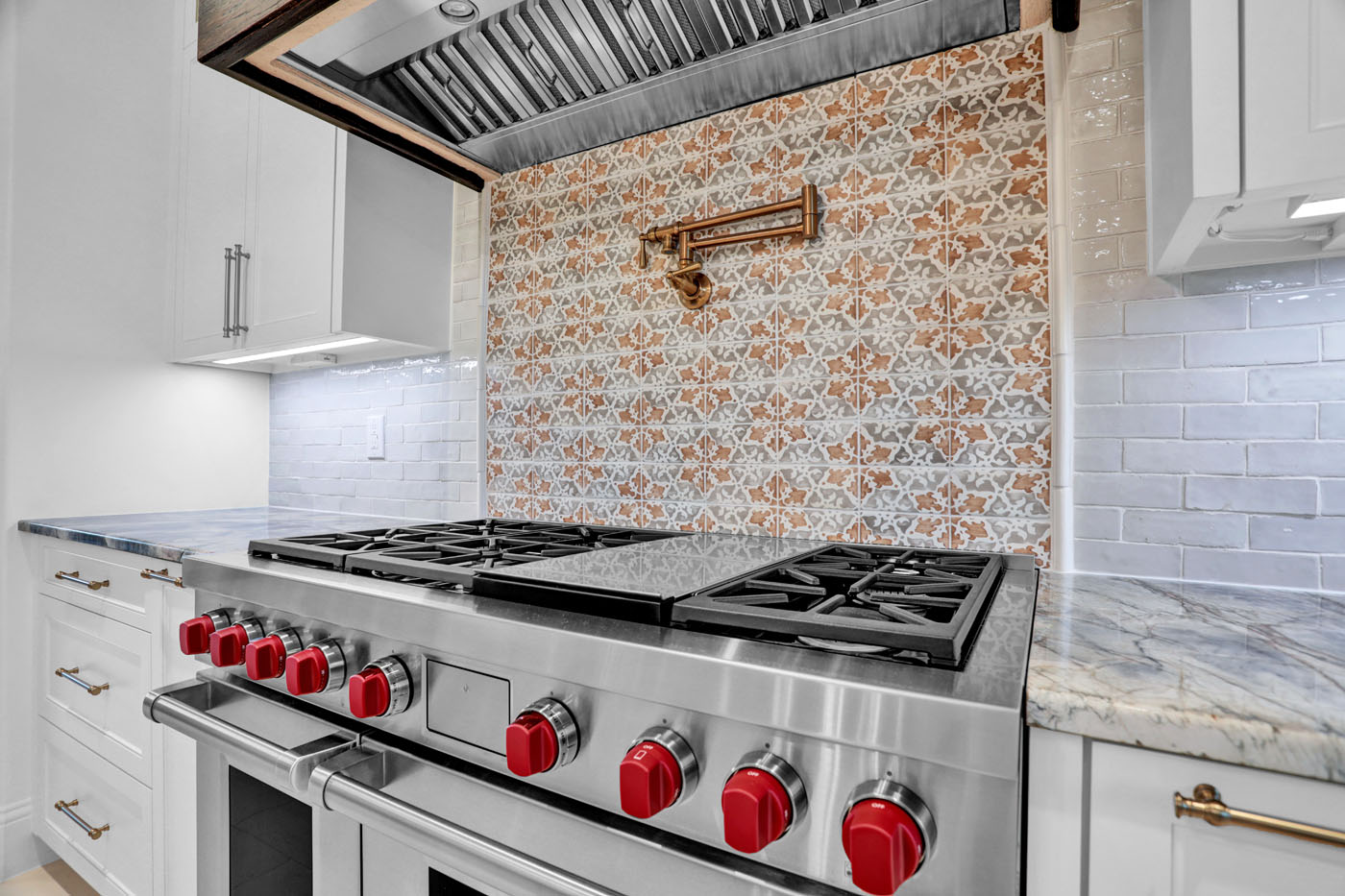 An image of a stylish backsplash above a kitchen stove.