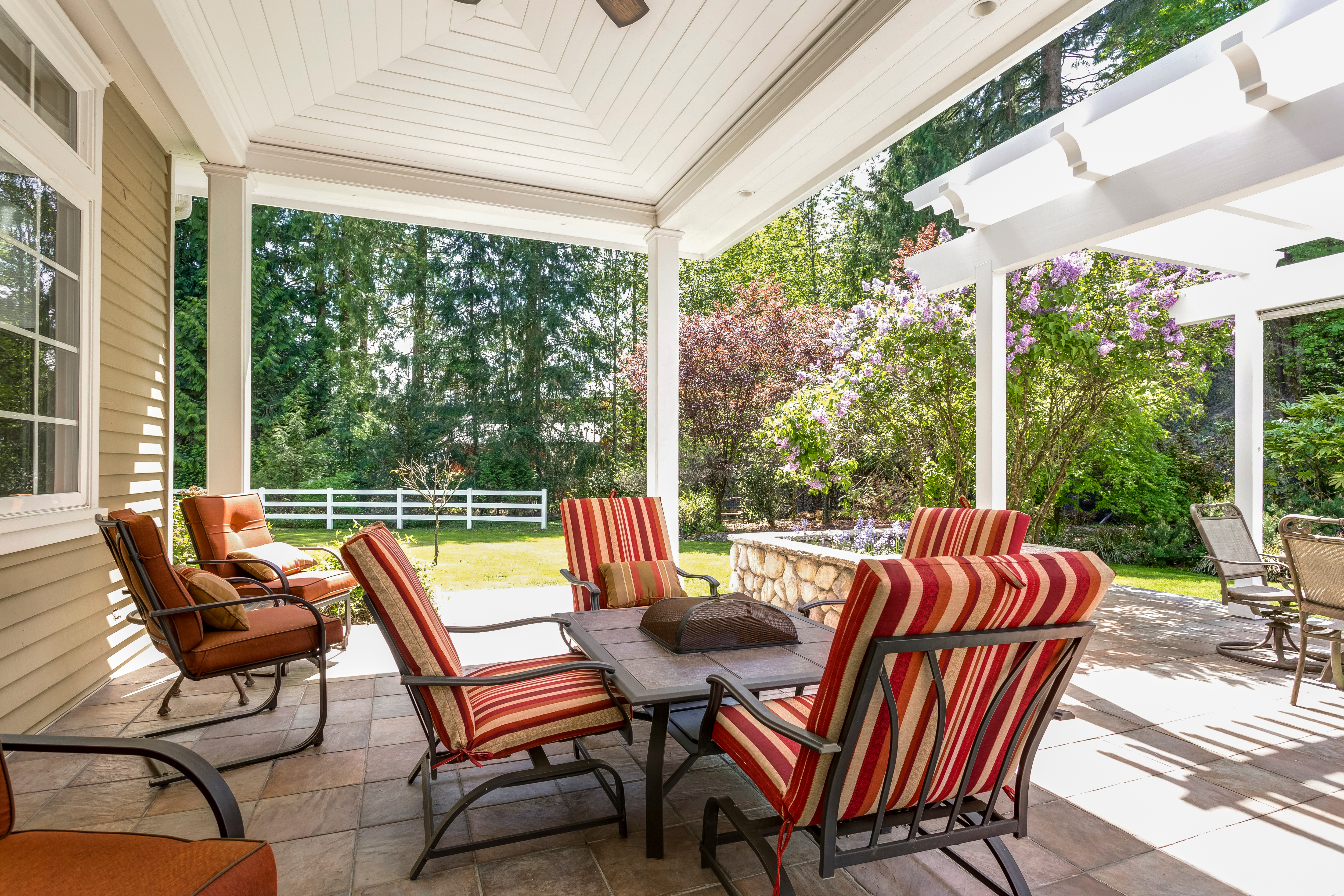 A picture of a Broomfield / Boulder porch tile installation.